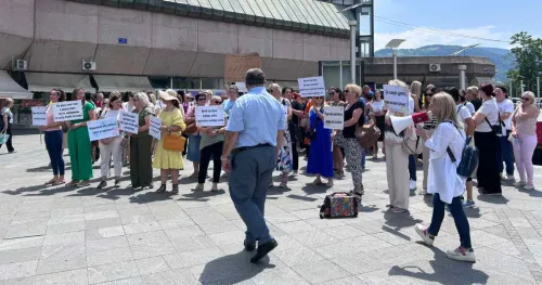 Uposlenici banjalučkih vrtića traže povećanje plate, Savić Banjac: Nije realno