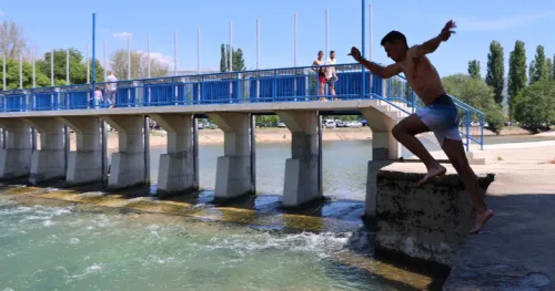 Mostarska izleti&scaron;ta puna, najhrabriji se i okupali