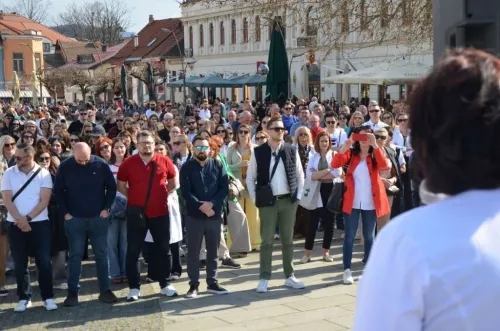 Drugi dan protesta ljekara u Tuzli, Sindikat upozorava na mogući &scaron;trajk