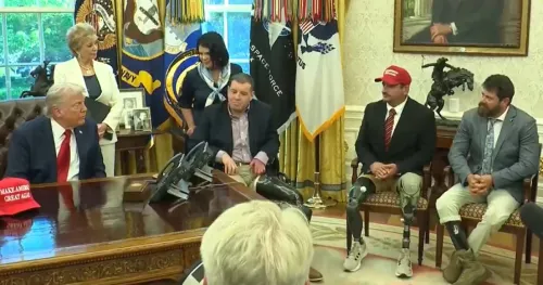 Trump vojnicima koji su ostali bez nogu: Znači, pogodili su vas? Sjajno, sjajno