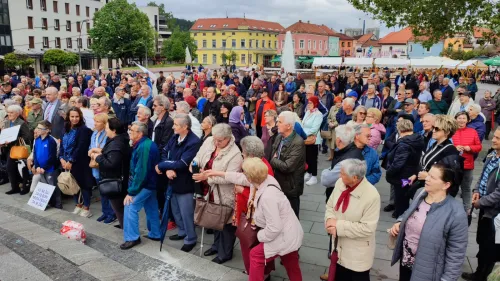 Jahić: Ako Vlada FBiH ne poveća penzije ići ćemo i do Strasbourga