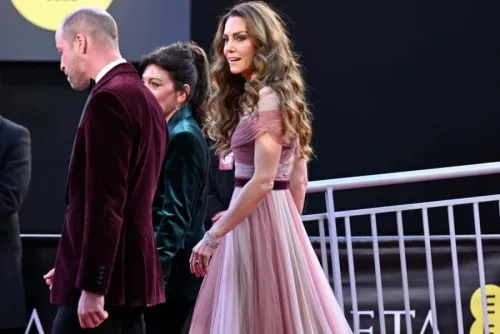 IGRA GLUHIH TELEFONA: Kate Middleton i princ William potpuno izignorisali neugodno pitanje na crvenom tepihu