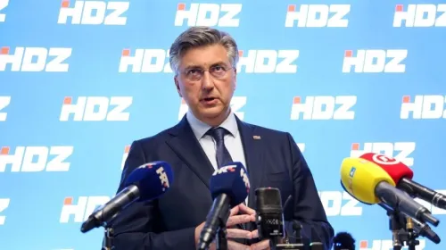 ANDREJ PLENKOVIĆ LIKUJE: "HDZ je osvojio skoro pola miliona glasova,  SDP je doživio &scaron;ok i to zbog vlastitih pogre&scaron;aka"